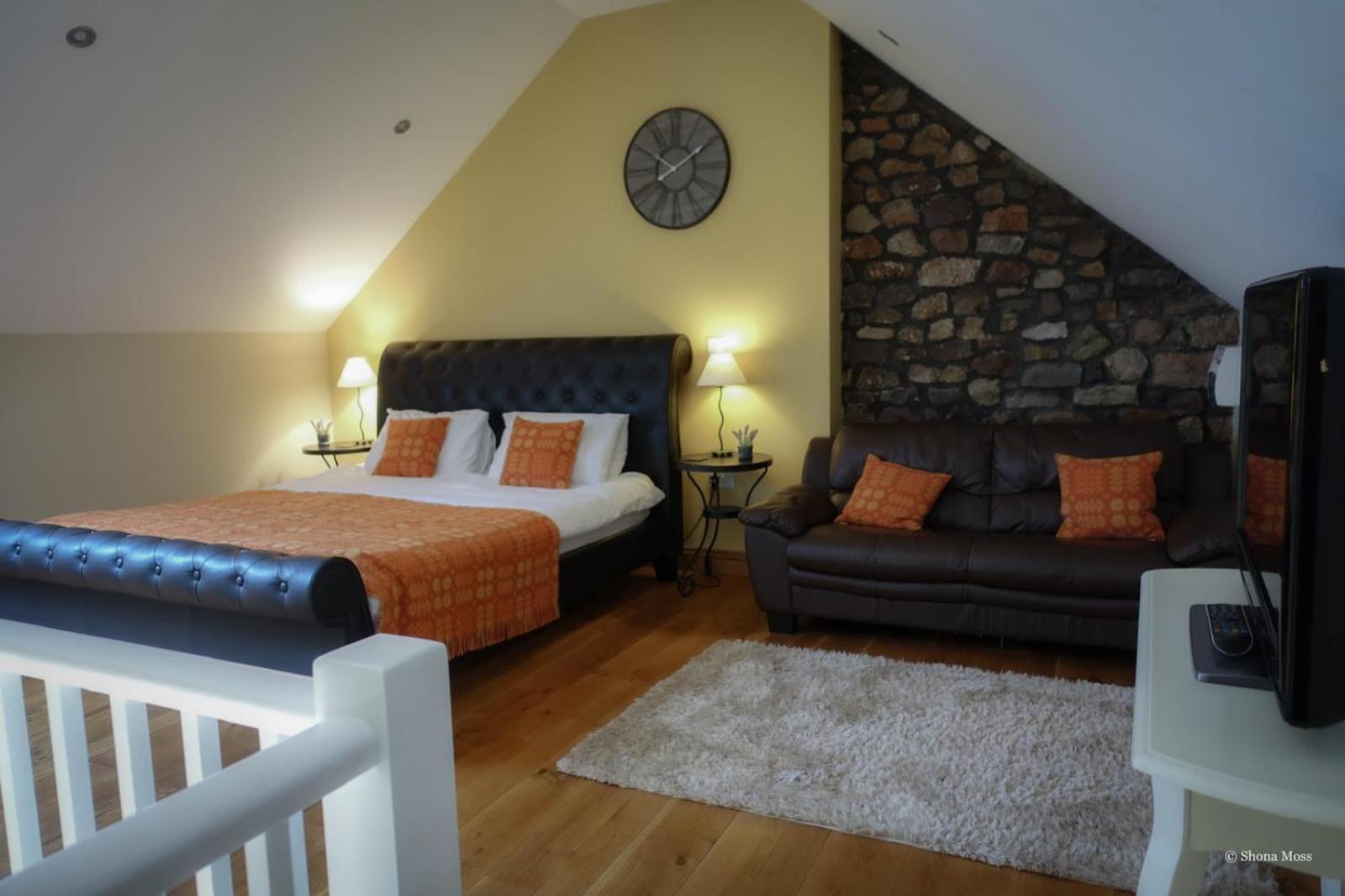 Rhiwddu Barns Villa Llangadog Phòng bức ảnh